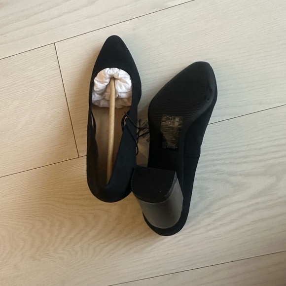 🚨CLEARANCE SALE🚨 “NEW” H&M BLACK PUMPS - Picture 6 of 9
